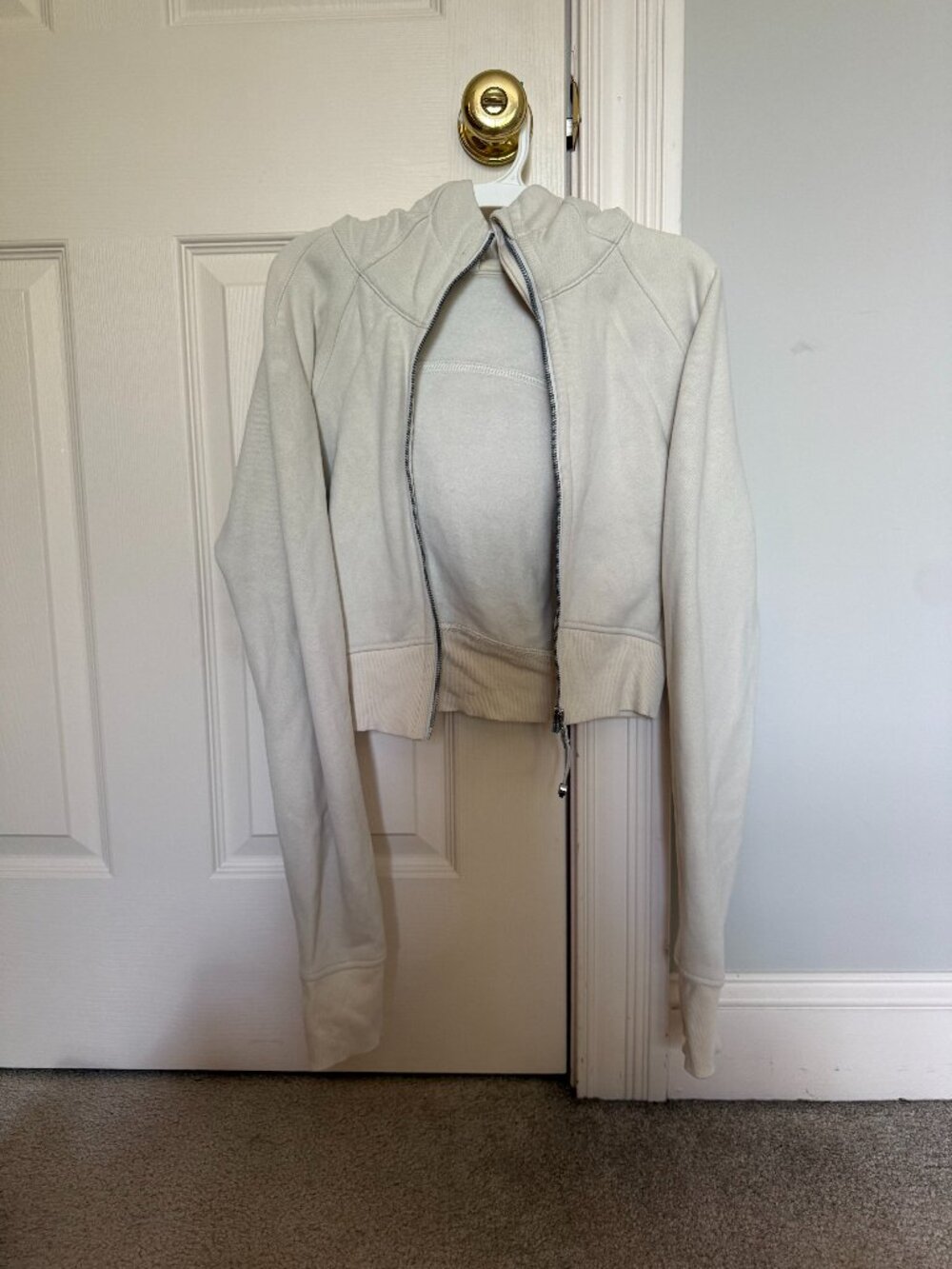 Lululemon Ivory/Bone Scuba Cropped Zip Up Hoodie